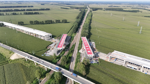 卓越汇 “毫米级空中芭蕾”破解铁路跨线桥难题